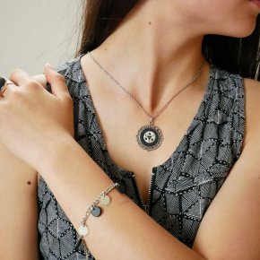2 bracelet et collier avec cuir et bague resine