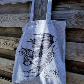 totebag bleu sirène suspendu