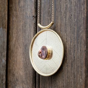 Carnet de voyages pendentif VÉGÉTAL en laiton et agate de feu du Mexique jpg
