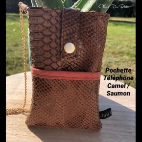 pochettetelephonecamel